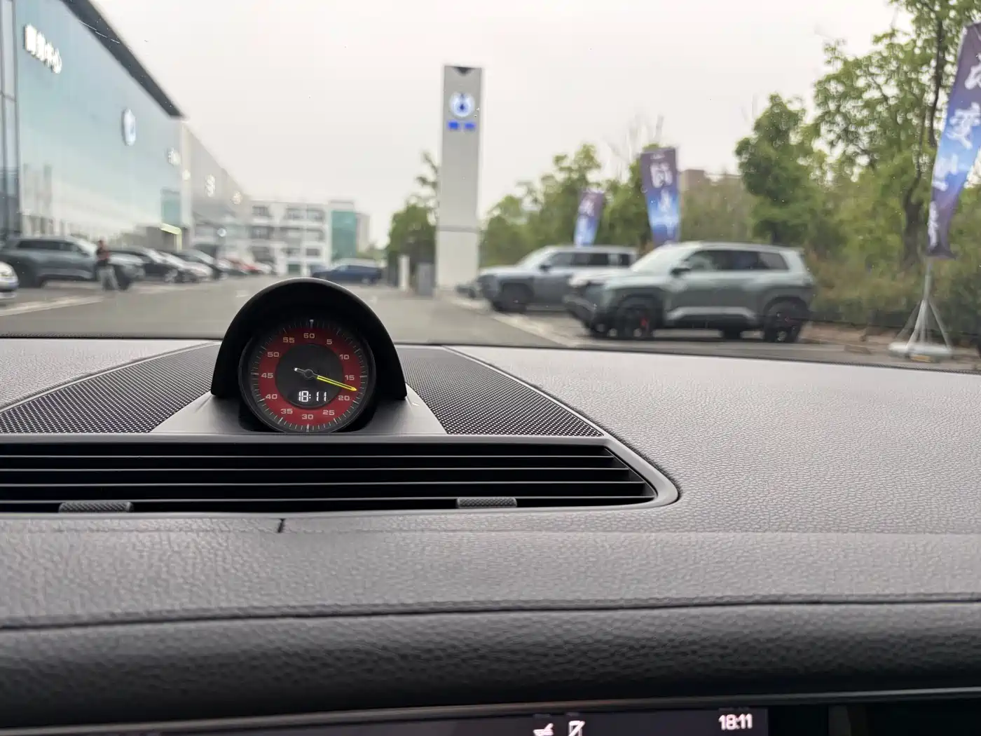 Porsche Panamera 2017 Panamera Executive Long Wheelbase 3.0T фото 6