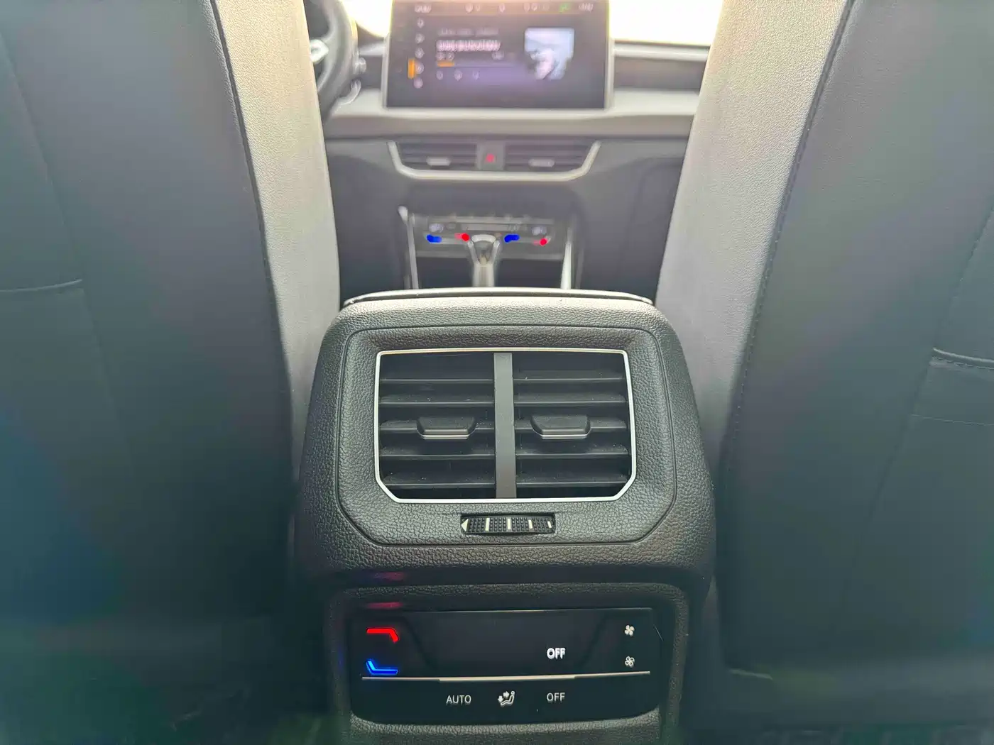 Volkswagen Tayron 2023 280TSI 2WD Luxury Plus Advanced Edition фото 18