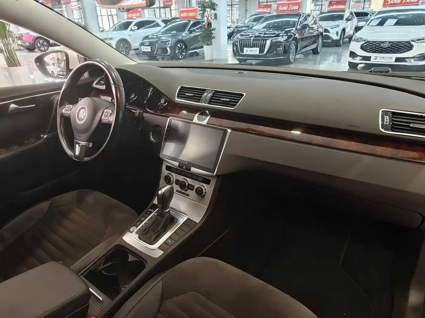 Volkswagen Magotan (Import) 2012 Wagon 2.0TSI Comfort фото 12