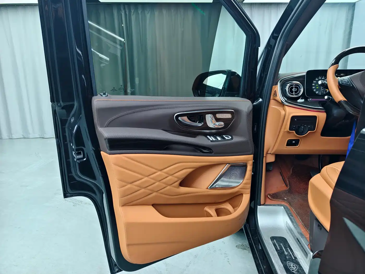 Mercedes-Benz Vito 2018 2.0T Business Edition China VI фото 7