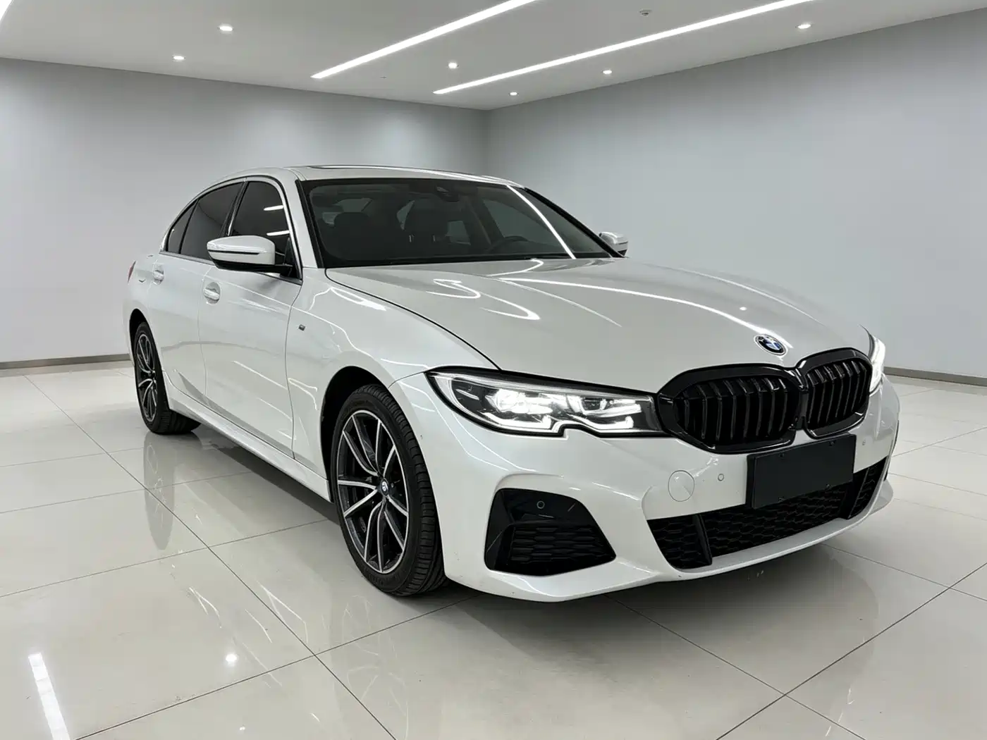 BMW 3 Series 2021 325Li M Sport Package фото 5