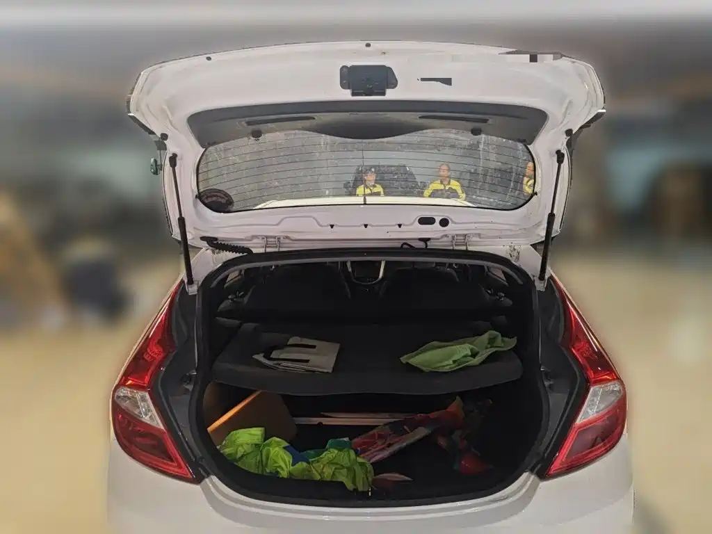 Hyundai Reina 2014 2014 Model 1.4L Automatic GLX