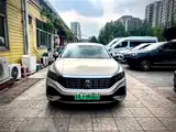 Фото 2 - Volkswagen Passat New Energy