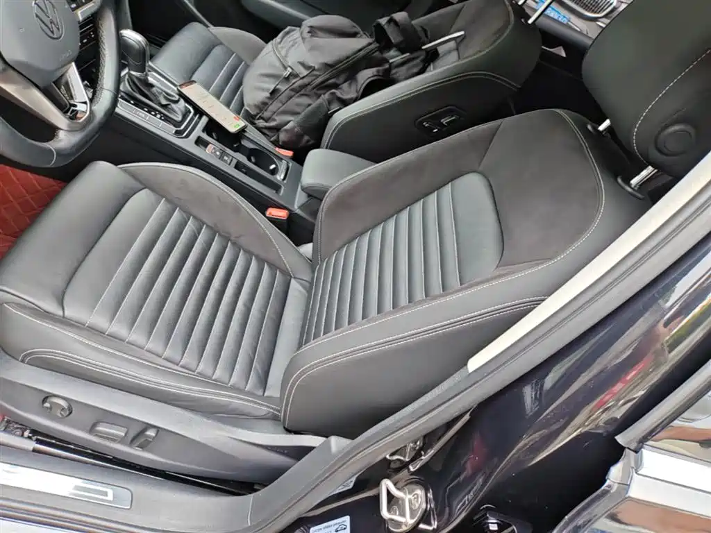 Volkswagen Magotan 2020 330TSI DSG Leading фото 15