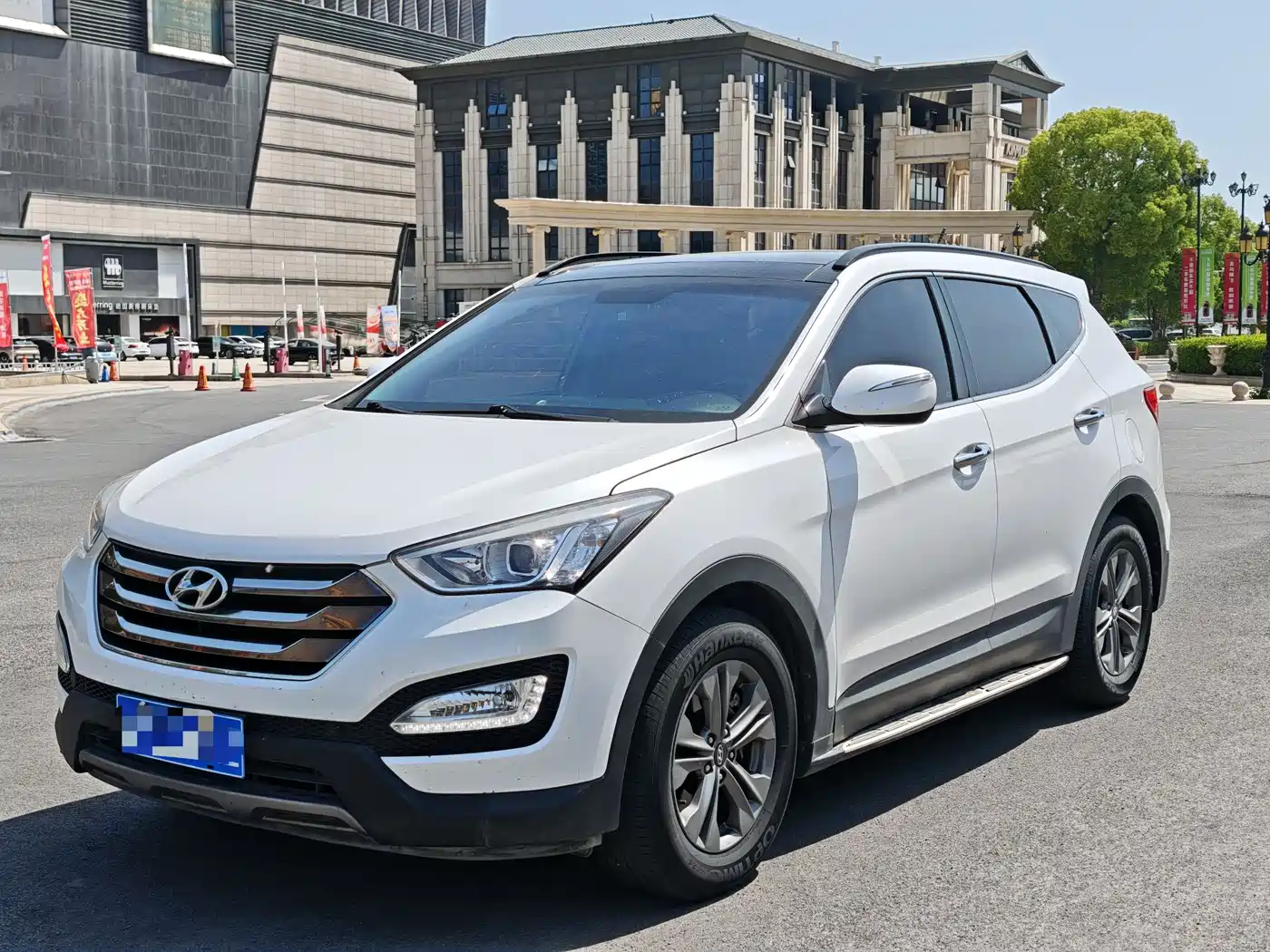 Hyundai Santa Fe 2013 Model 2.4L Automatic 2WD Smart