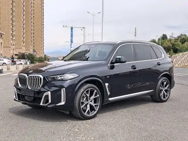 BMW X5 2023 xDrive 30Li Premium M Sport Package