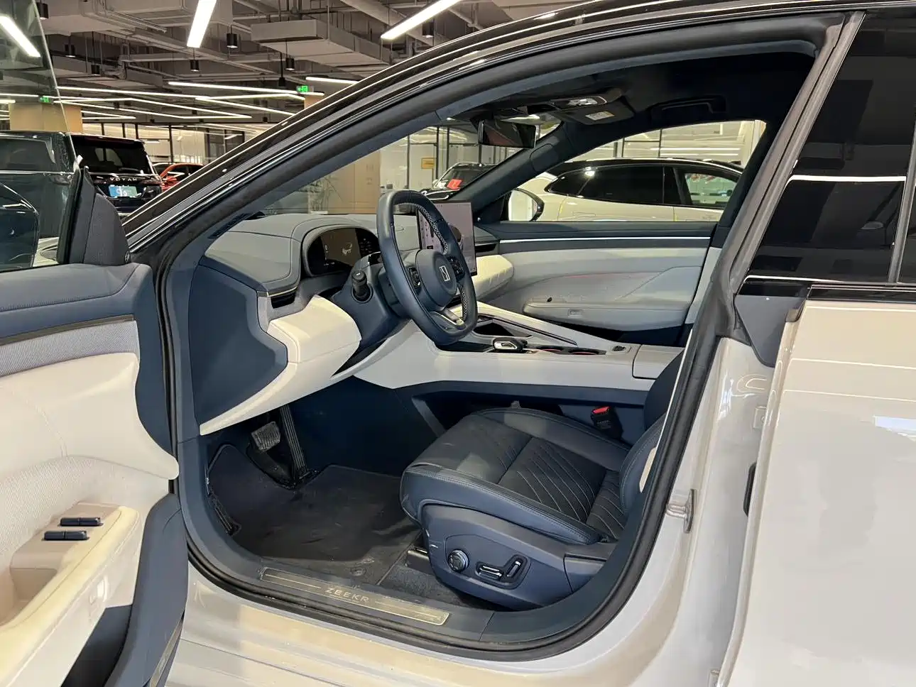 ZEEKR EXTREME KRYPTON 001