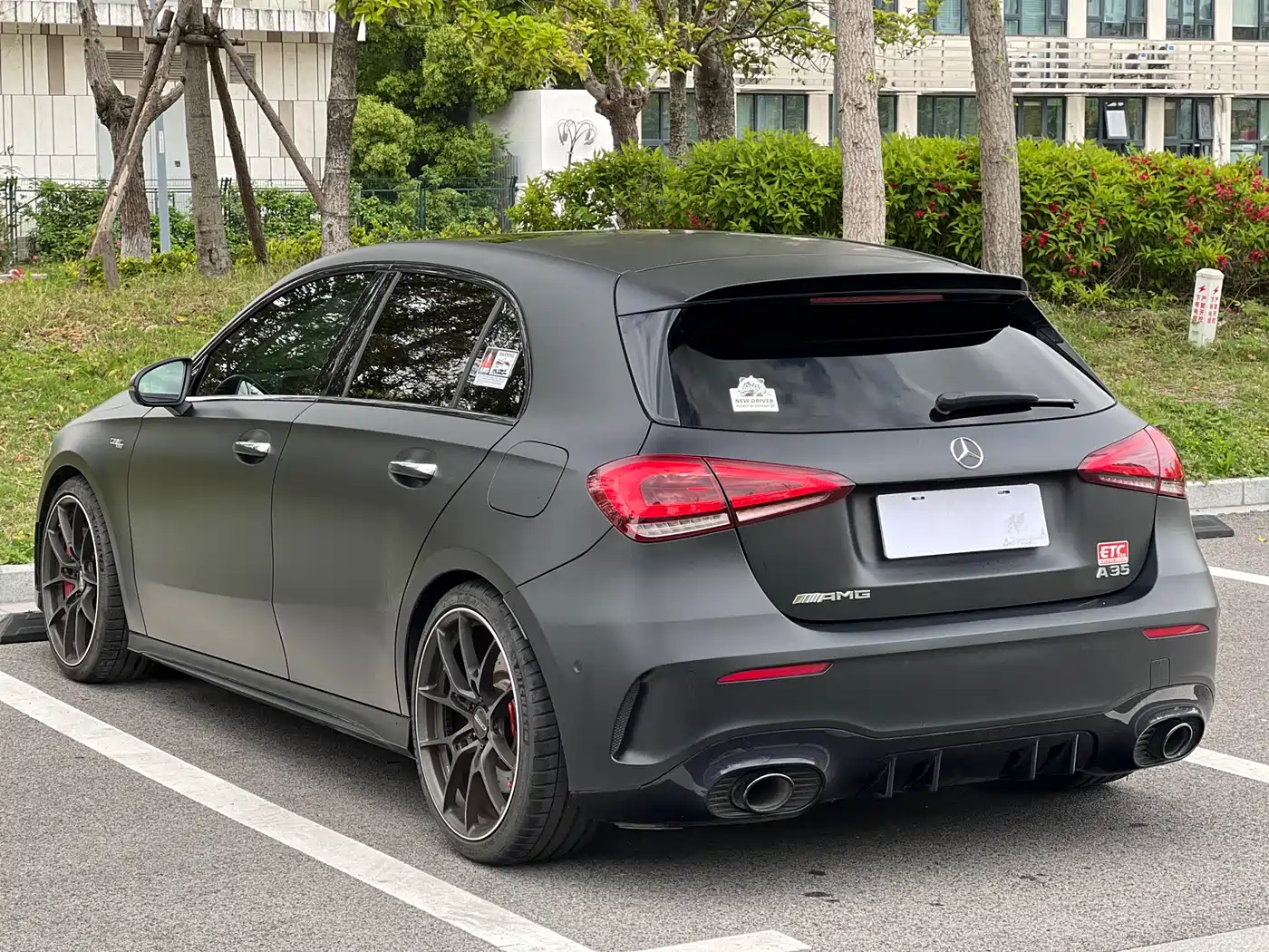 Mercedes-Benz A-Class AMG (Import) 2020 AMG A 35 4MATIC фото 4