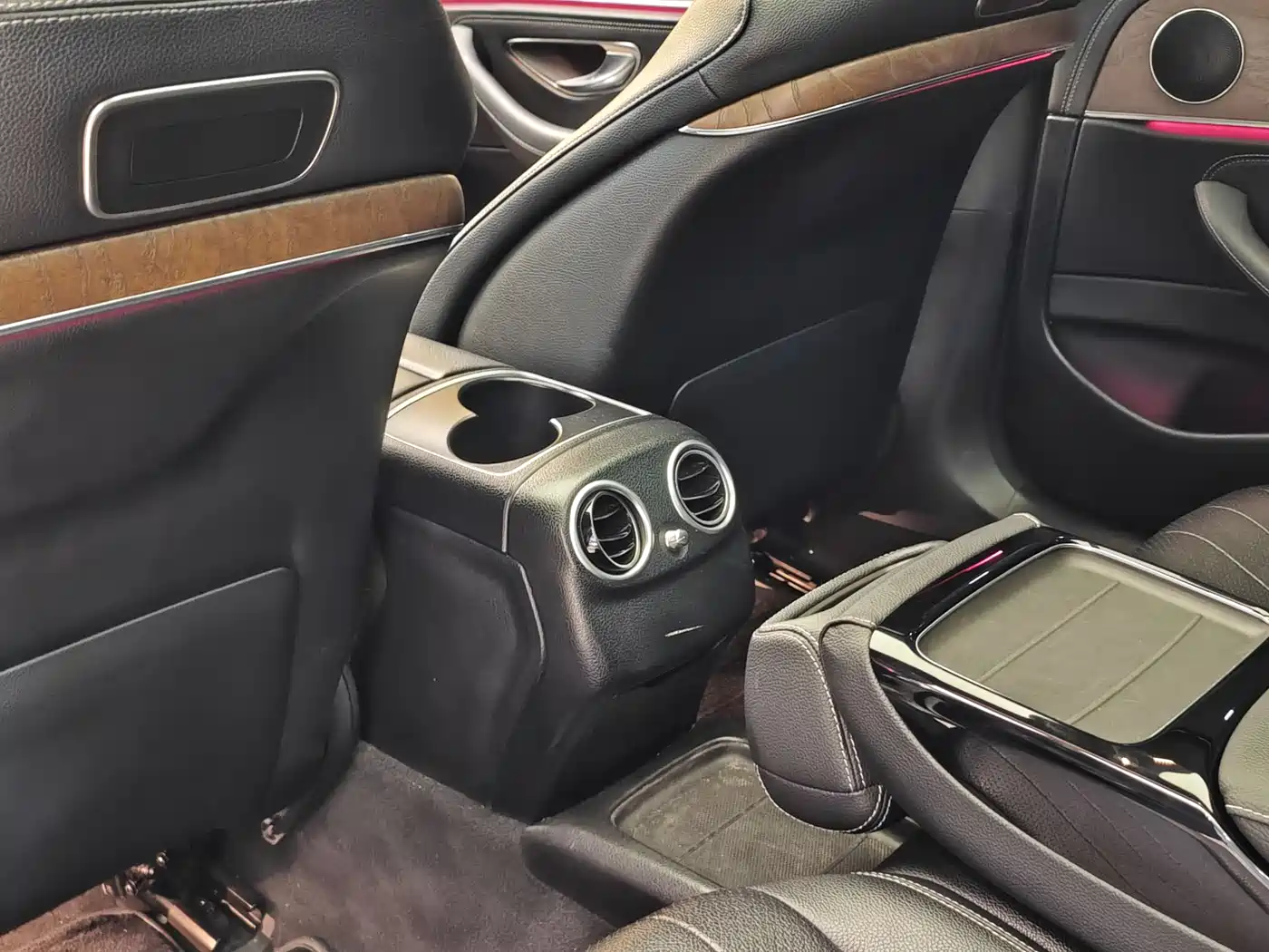 Mercedes-Benz E-Class 2016 E 300 L Fashion Type фото 25