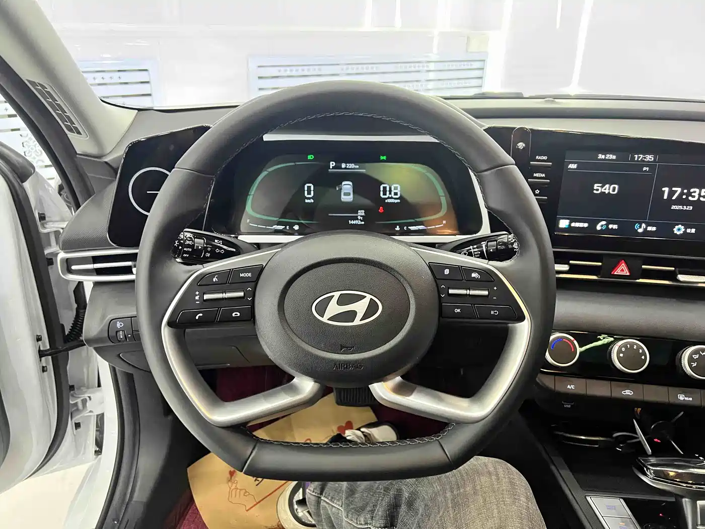 Hyundai Elantra 2023 1.5L CVT GLX Elite Edition фото 11