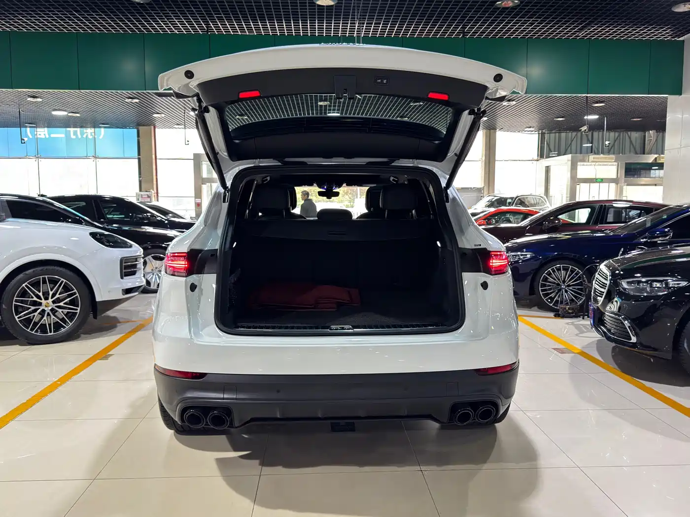 PORSCHE CAYENNE