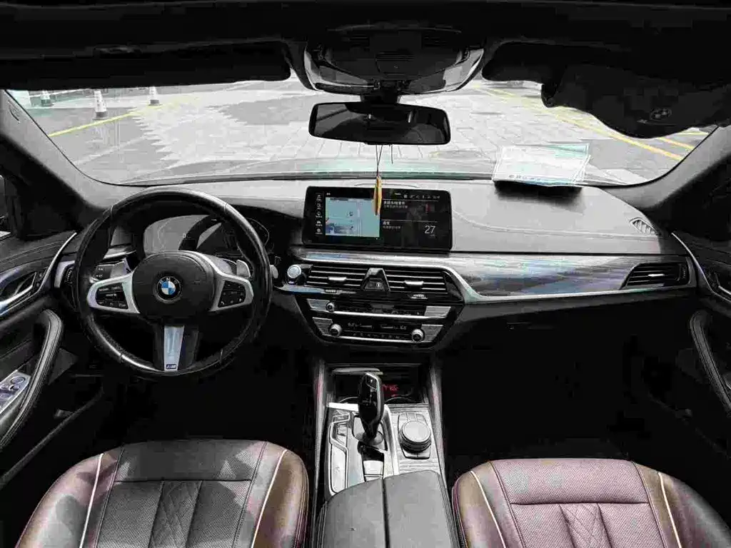 Photo 9 - BMW 5 Series