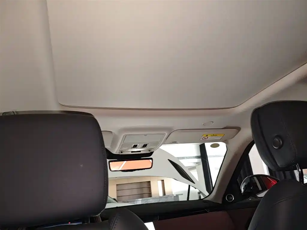 Land Rover Range Rover Evoque 2024 Range Rover Evoque L 249PS Light Master Edition фото 18