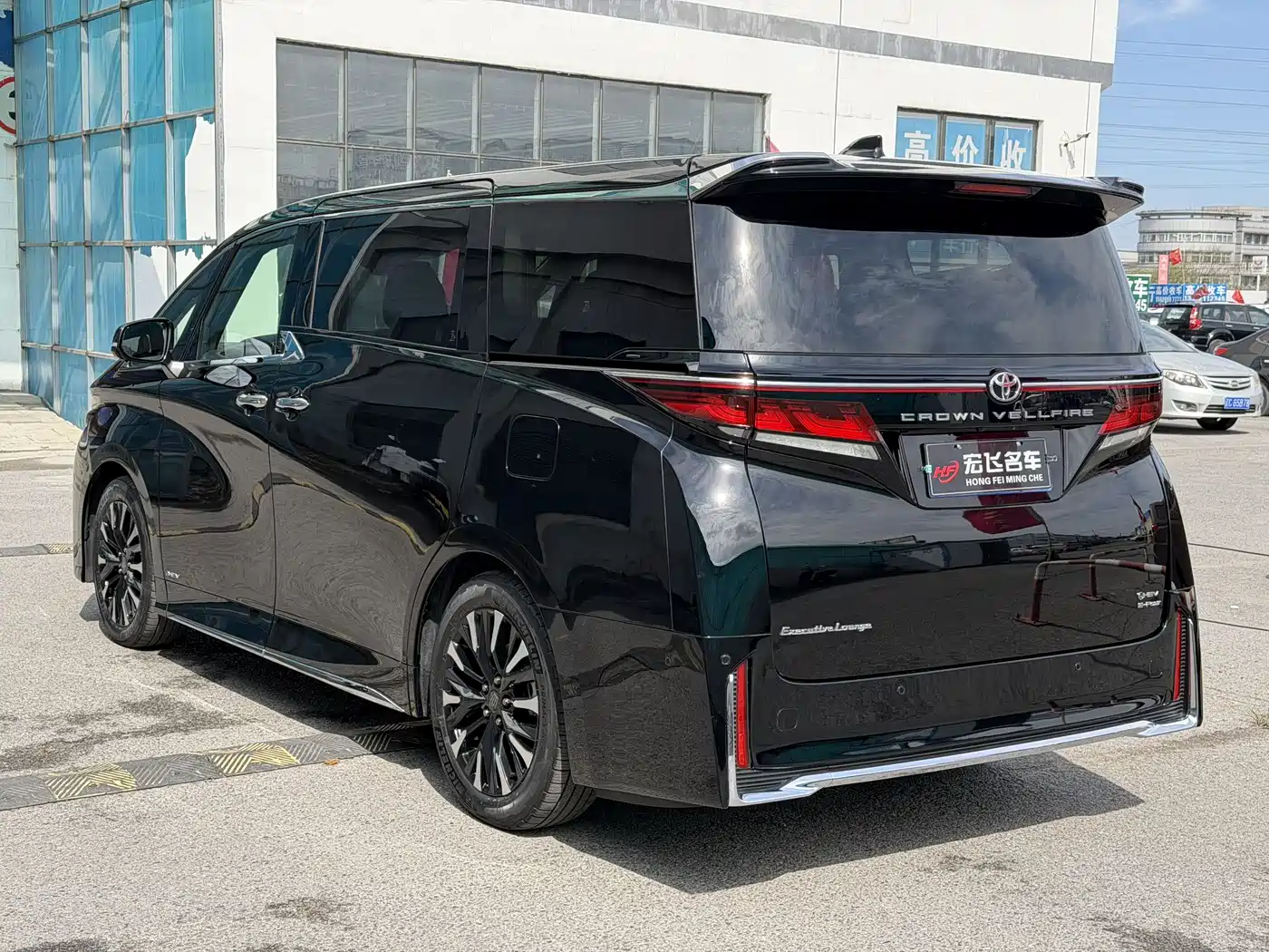 Toyota Vellfire 2023 Crown Hybrid 2.5L HV Ultimate фото 5