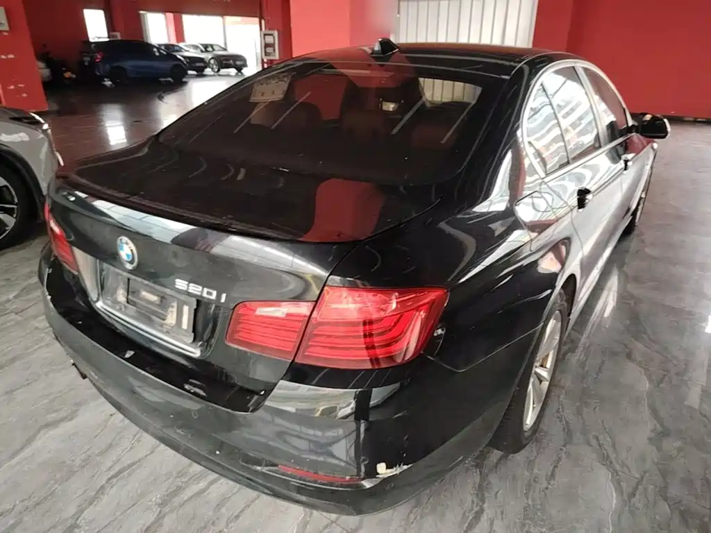 BMW 5 Series (Import) 2015 2014 520i Classic