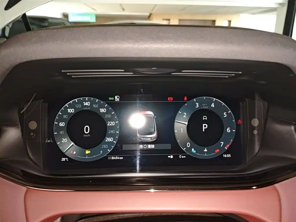 Land Rover Range Rover Evoque 2024 Range Rover Evoque L 249PS Light Master Edition фото 12