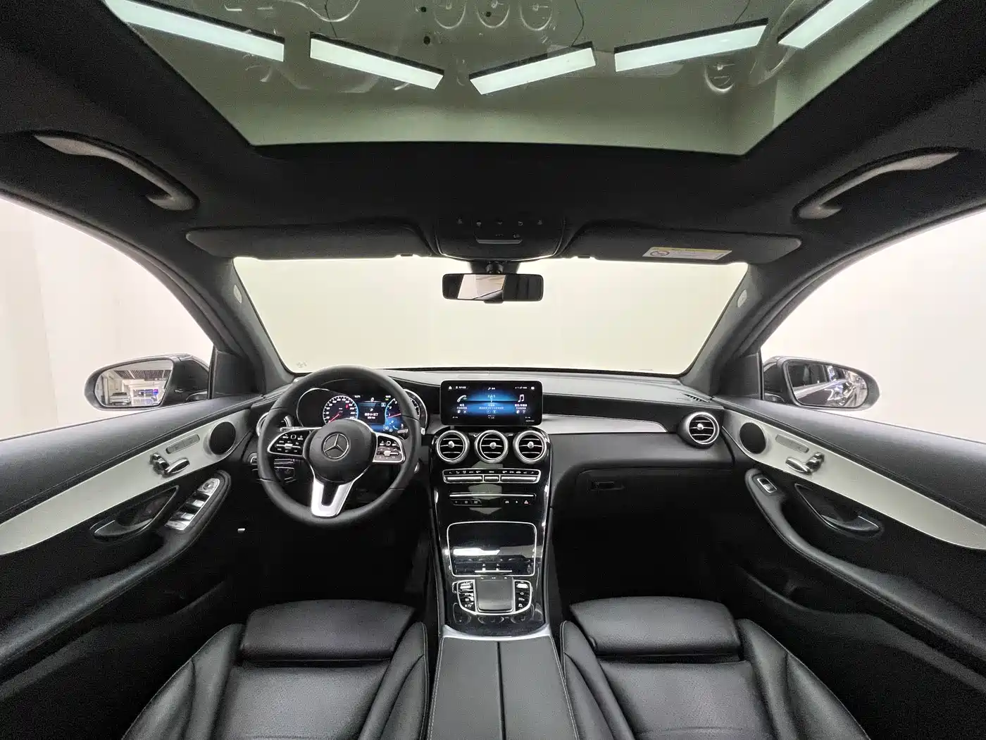 Mercedes-Benz GLC 2022 Model GLC 260 L 4MATIC Dynamic Edition фото 10