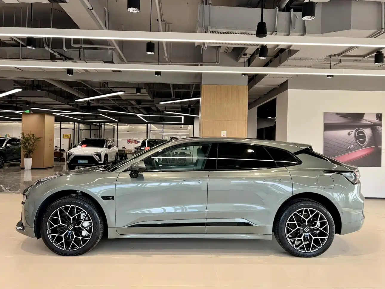 ZEEKR EXTREME KRYPTON 001