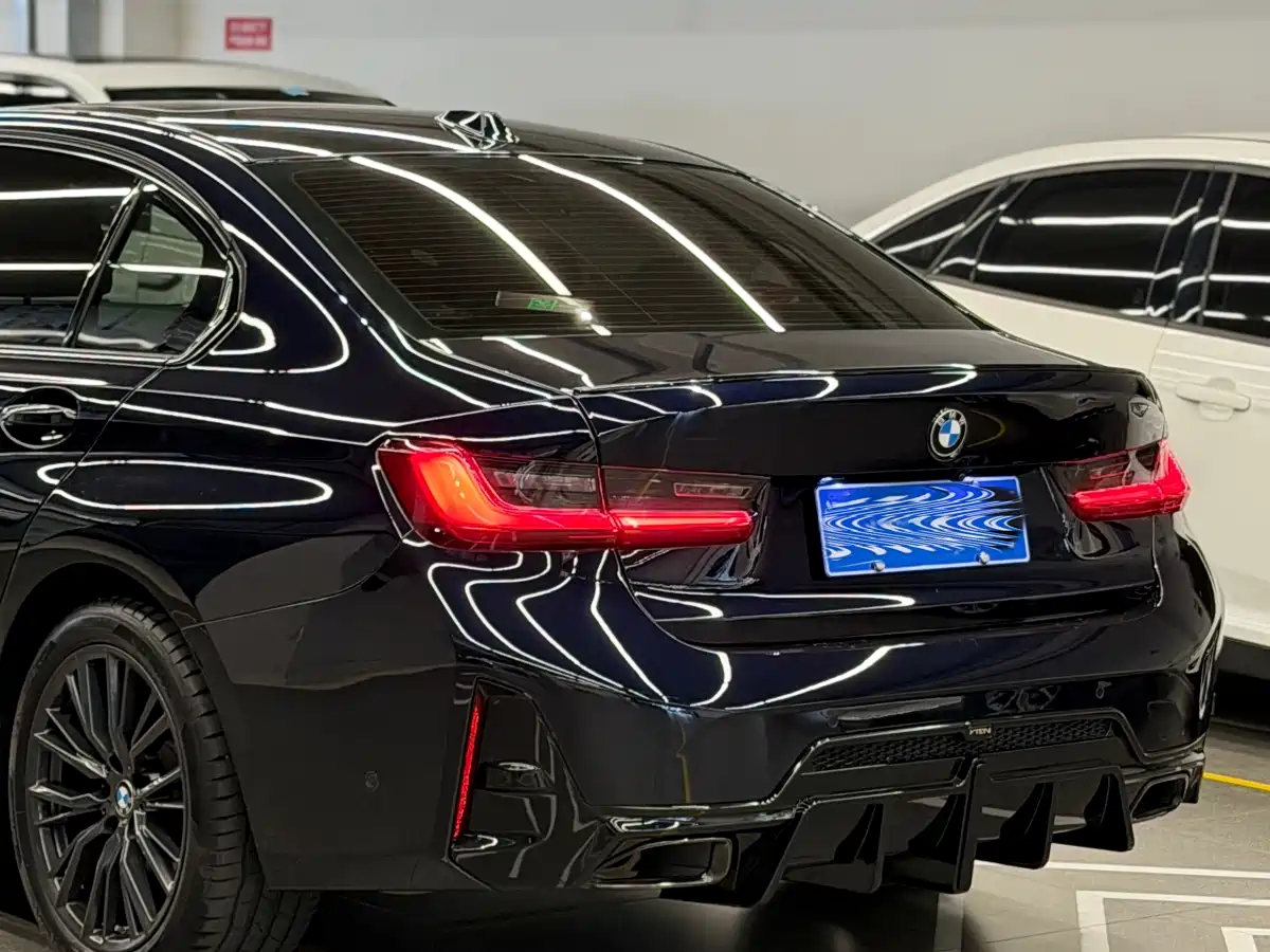 BMW 3 Series 2023 325Li M Sport Black Night Package фото 16