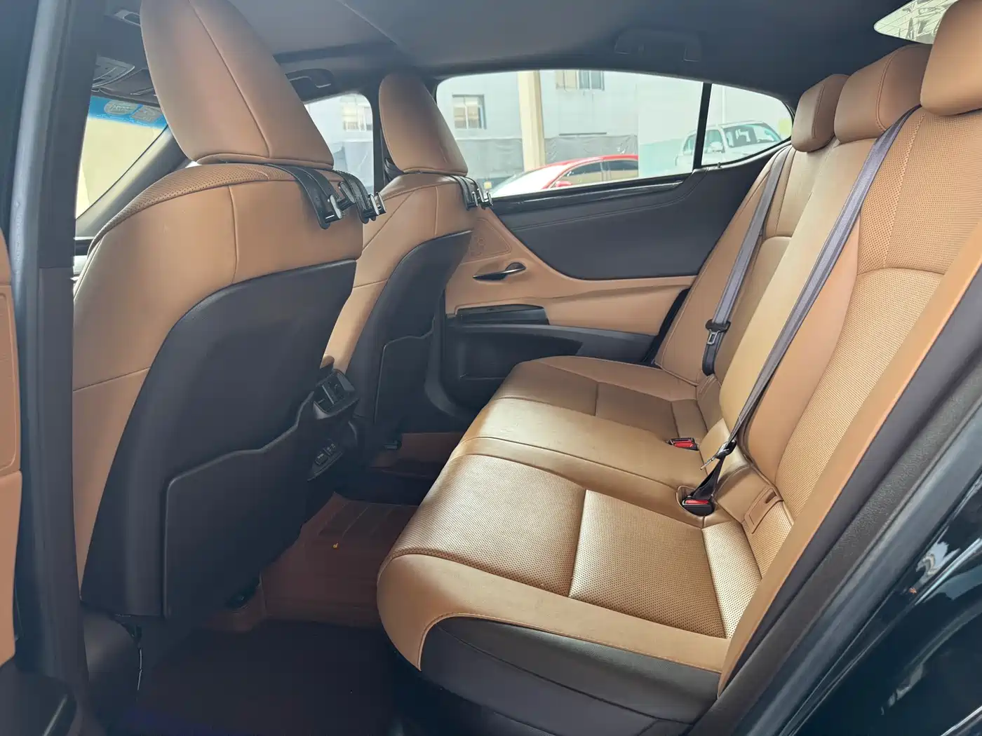 Lexus ES 2020 Model 300h Excellence Edition China V фото 9