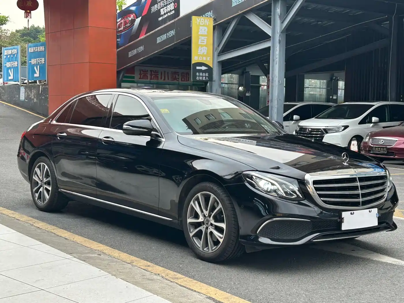 Mercedes-Benz E-Class 2018 Facelift E 200 L 4MATIC фото 3