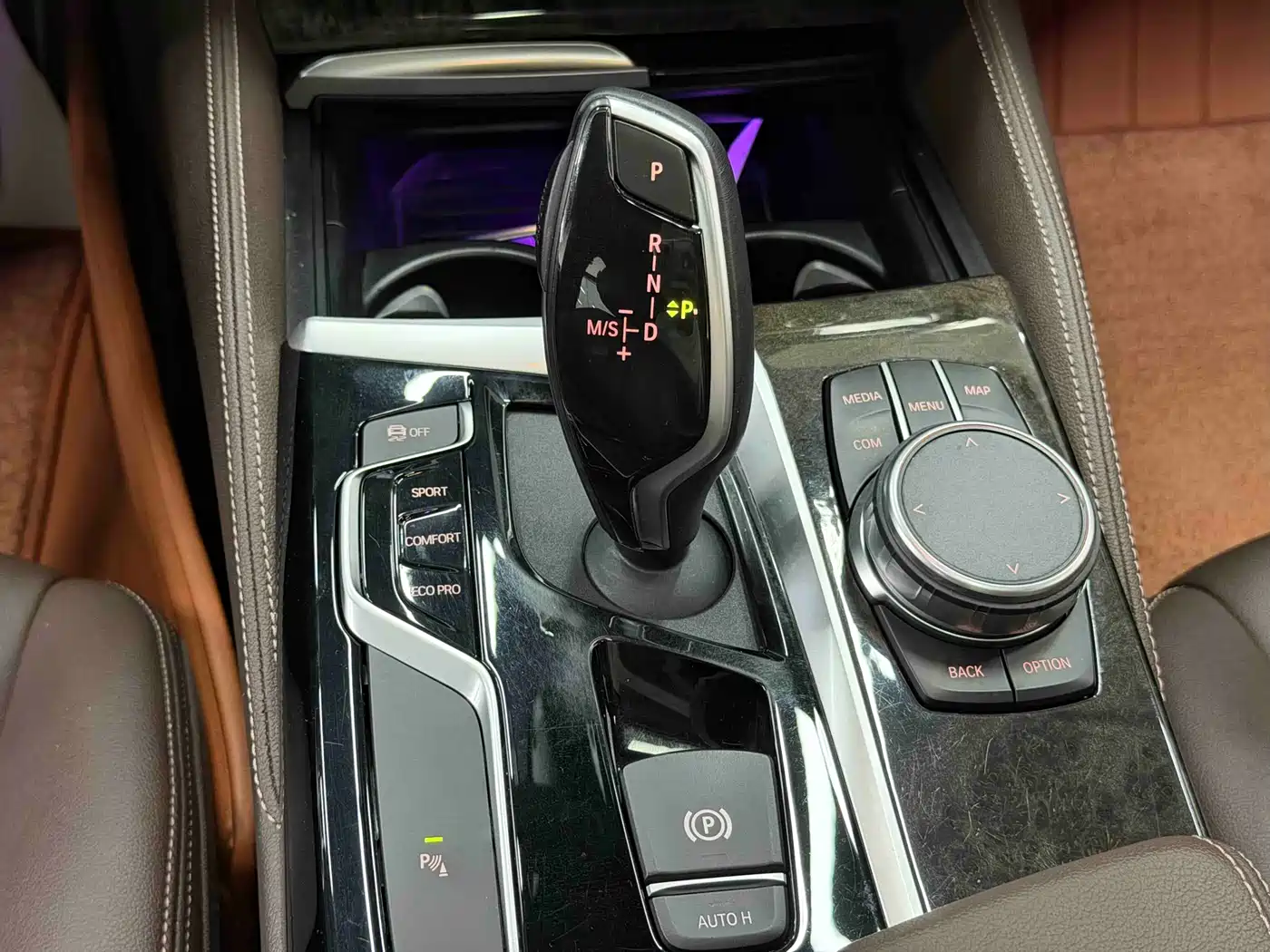 BMW 5 Series 2019 525Li M Sport Package фото 13