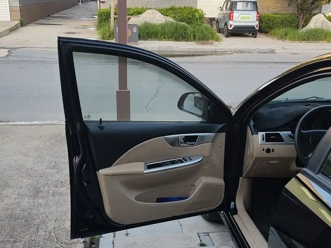 Buick Excelle 2013 1.5L Manual Classic Edition фото 8