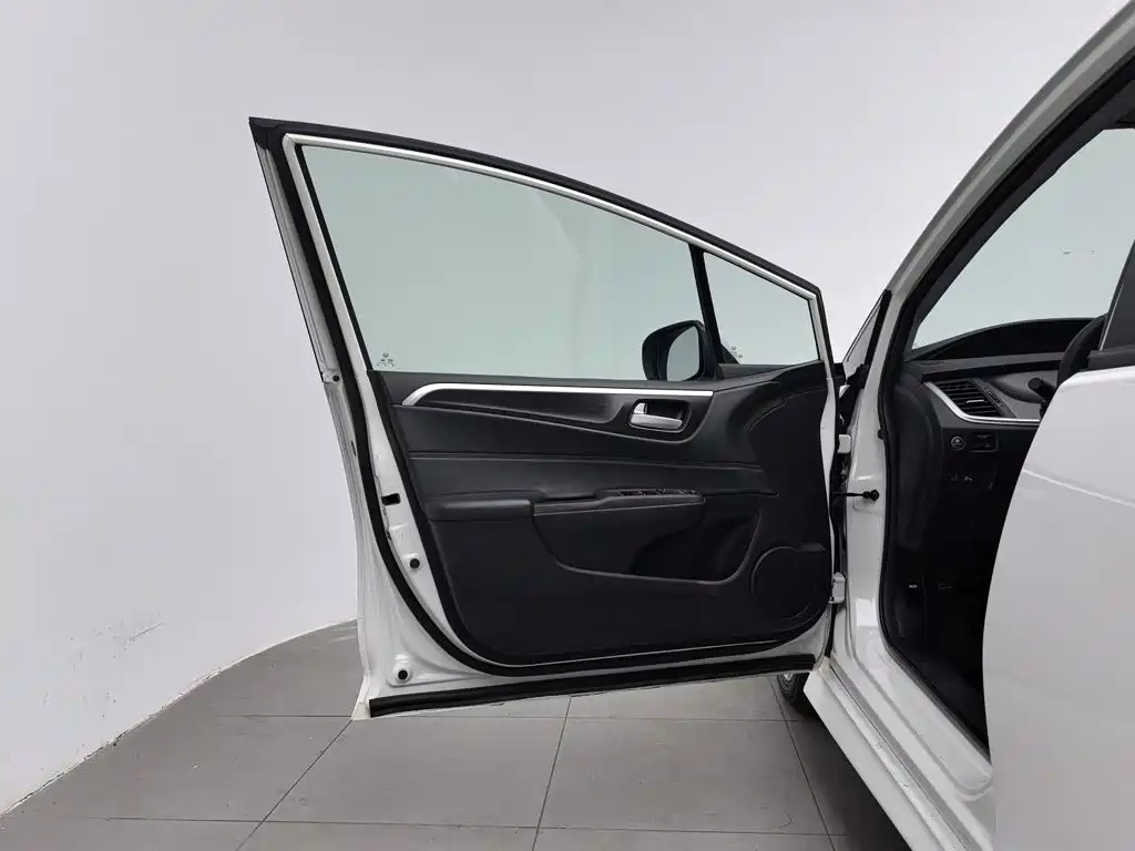 Honda Jade 2014 2013 1.8L Automatic Comfort Edition 5-seater