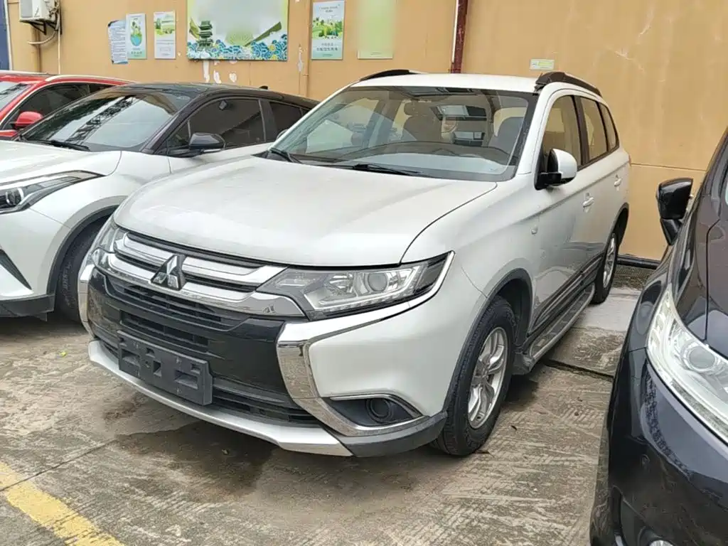 Mitsubishi Outlander 2016 2016 2.0L 2WD Fashion Edition 5-seater