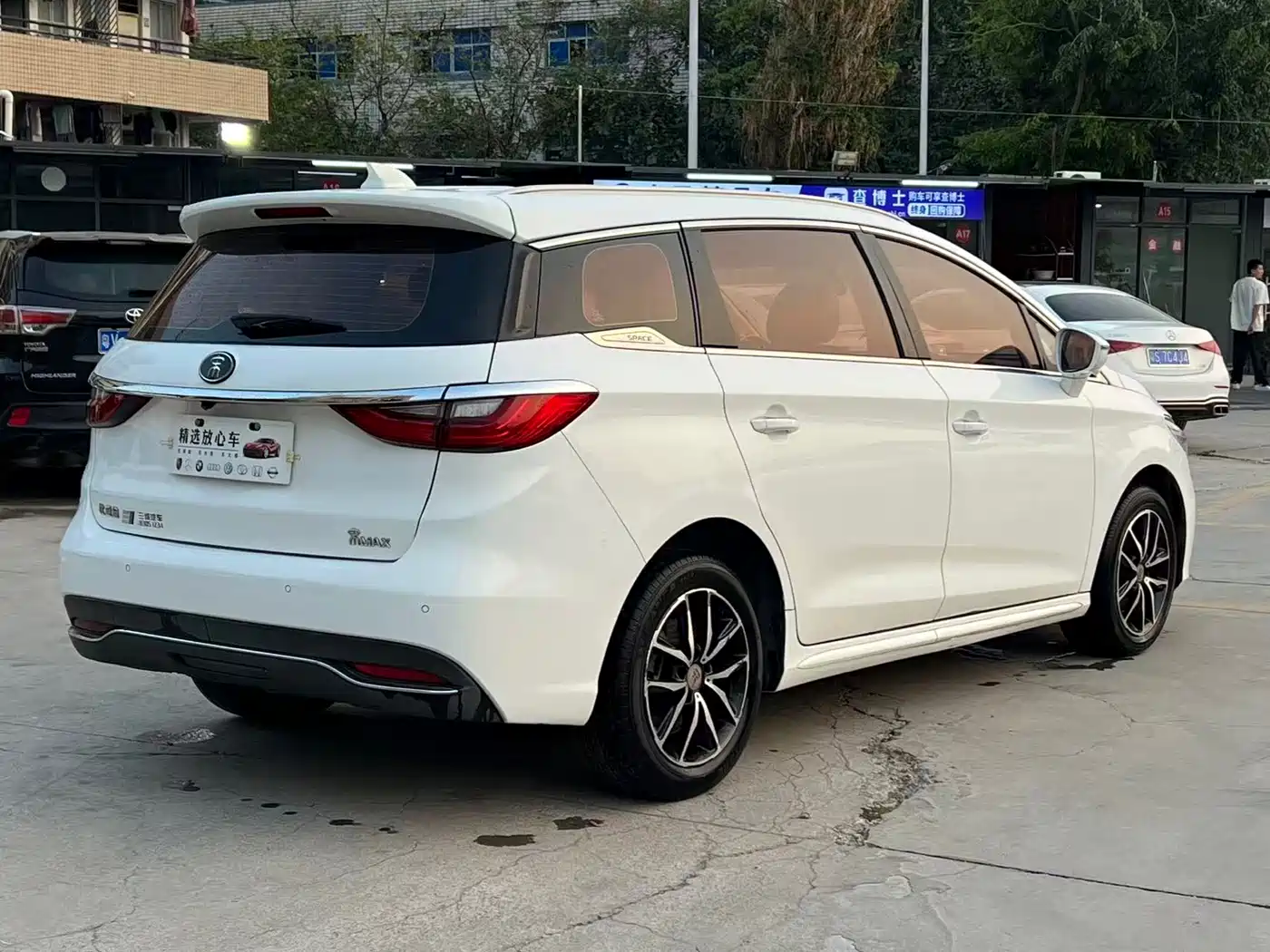 BYD Song MAX 2018 1.5T Auto Smart Connected Elite 6-Seater фото 7