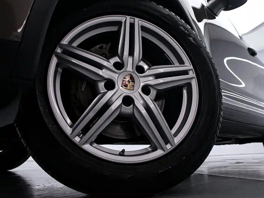 Porsche Cayenne 2011 Cayenne 3.0T фото 16
