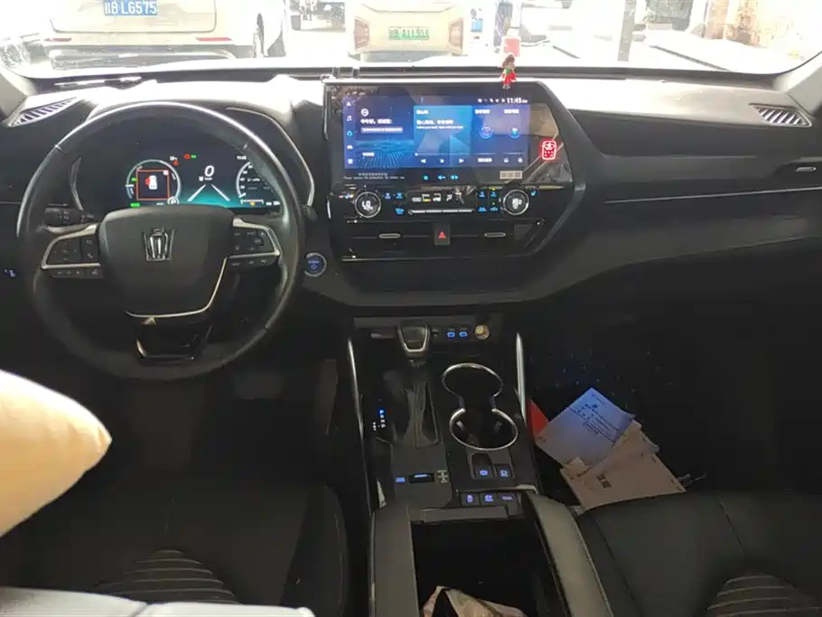 Toyota Crown Kluger 2022 2.5L HEV 4WD Premium Edition фото 12