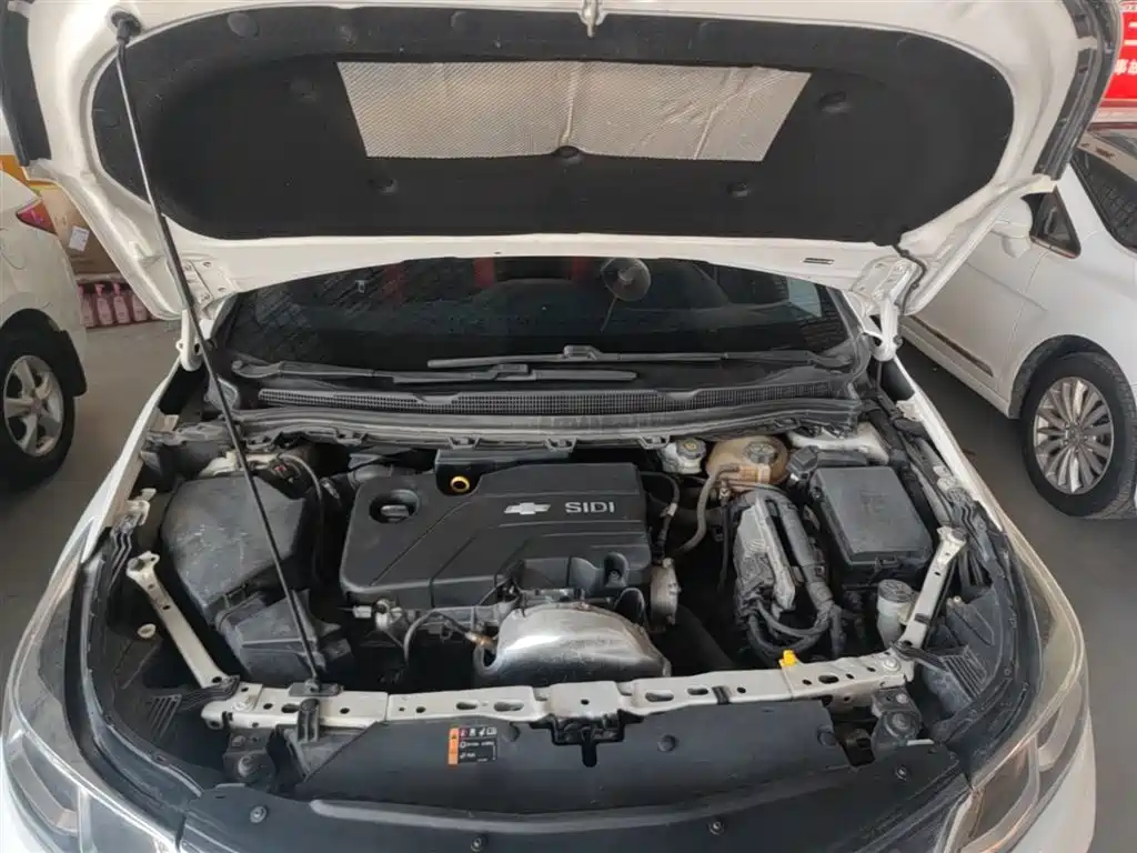 Chevrolet Cruze 2018 320 Automatic Pioneer Sunroof Edition фото 20