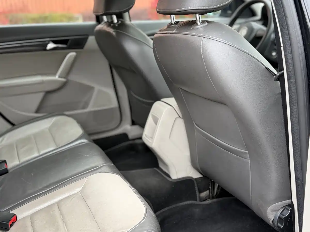 Volkswagen Lavida Tour 2013 1.4TSI Automatic Comfort фото 12