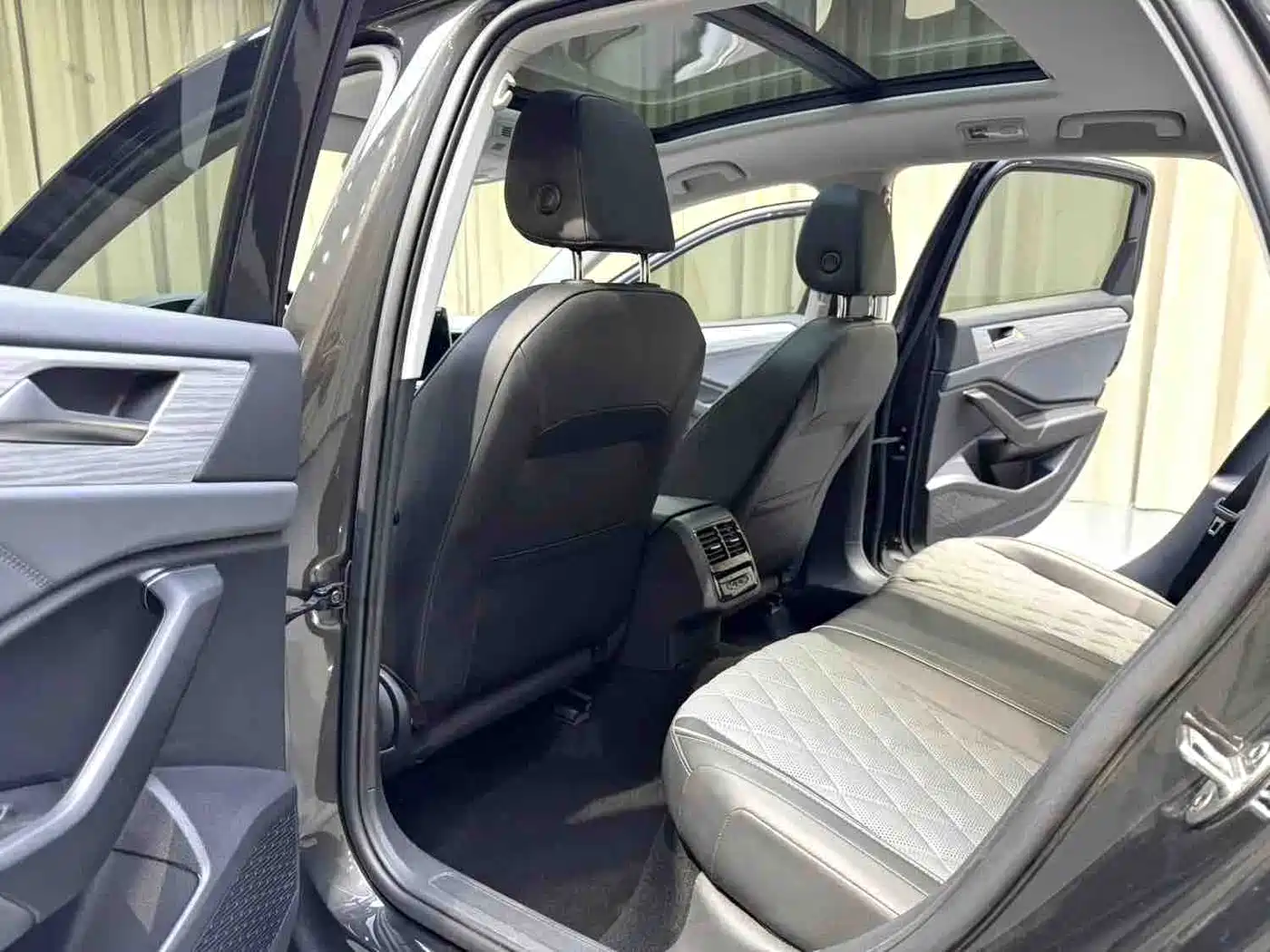 Volkswagen Sagitar 2023 280TSI DSG Beyond Lite фото 9