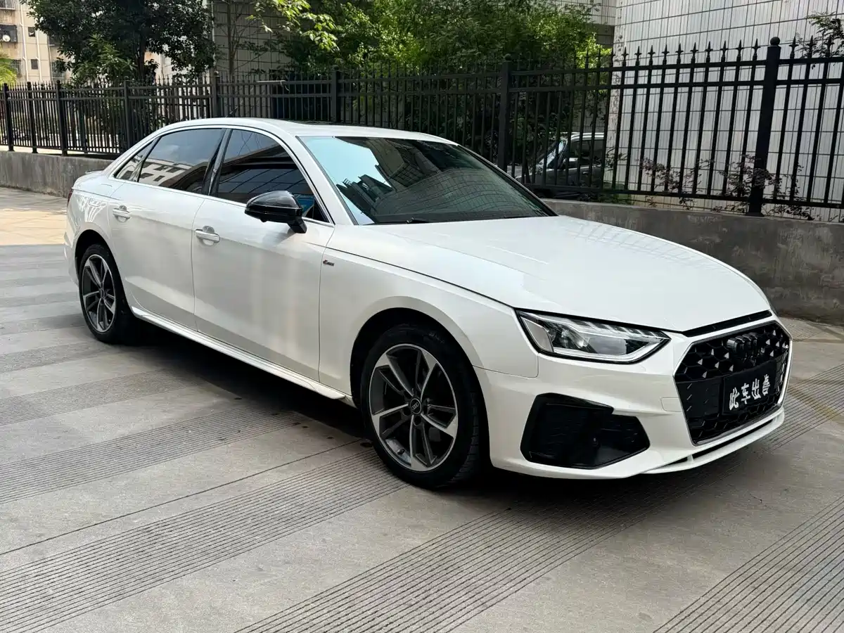 Audi A4L 2022 40 TFSI Luxury Dynamic фото 11