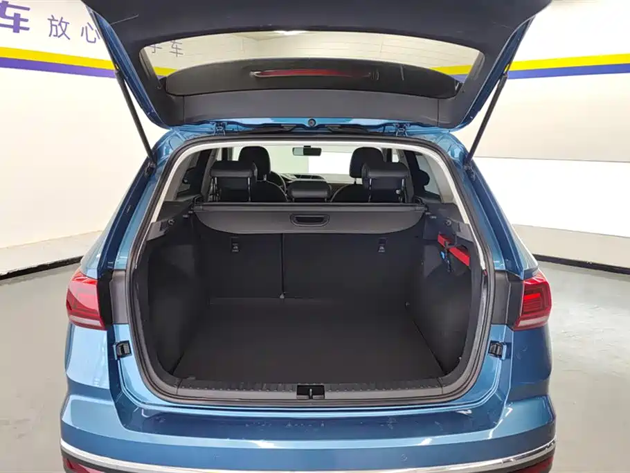 Volkswagen Tharu 2020 330TSI 4WD Luxury Edition China VI фото 4
