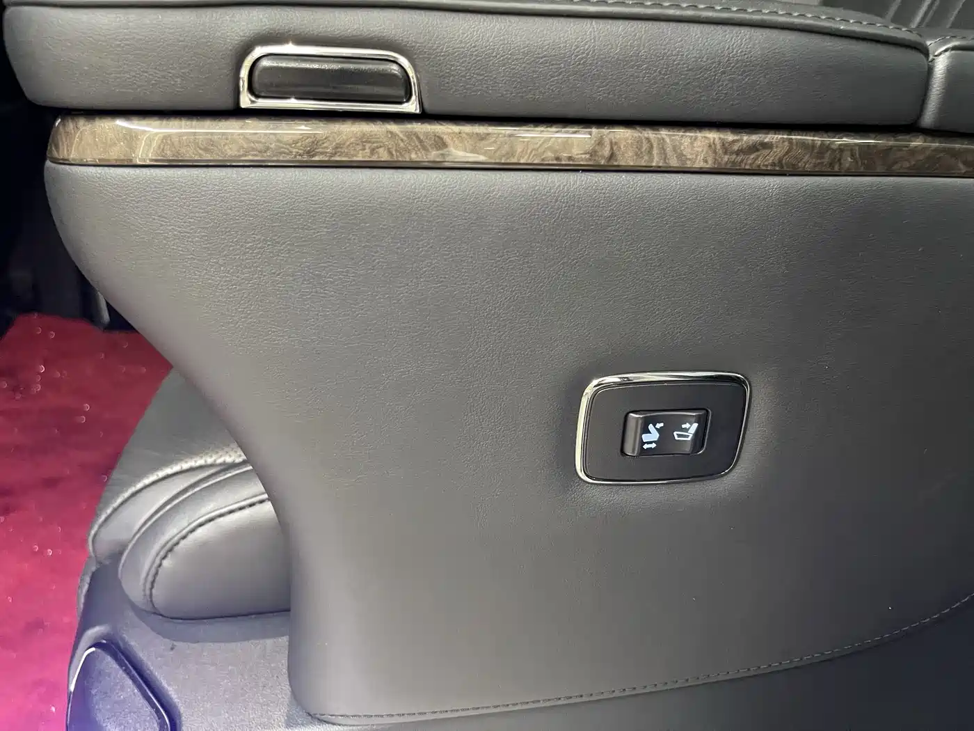 Toyota Alphard 2021 Hybrid 2.5L Premium фото 17