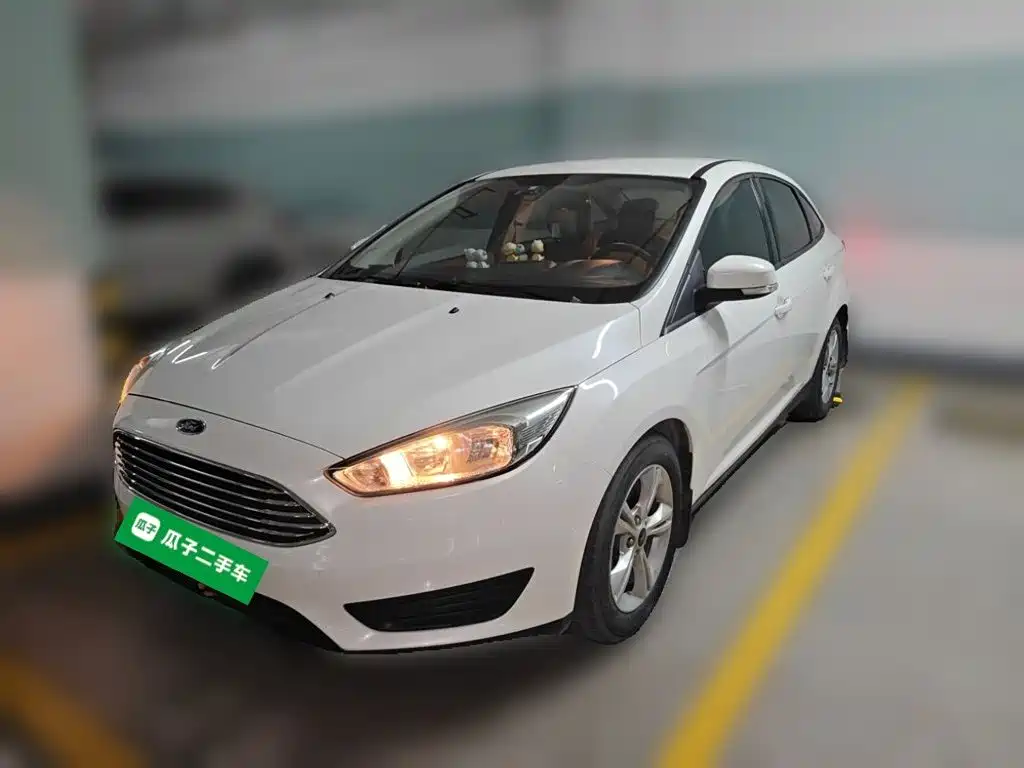 Фото 1 - Ford Focus