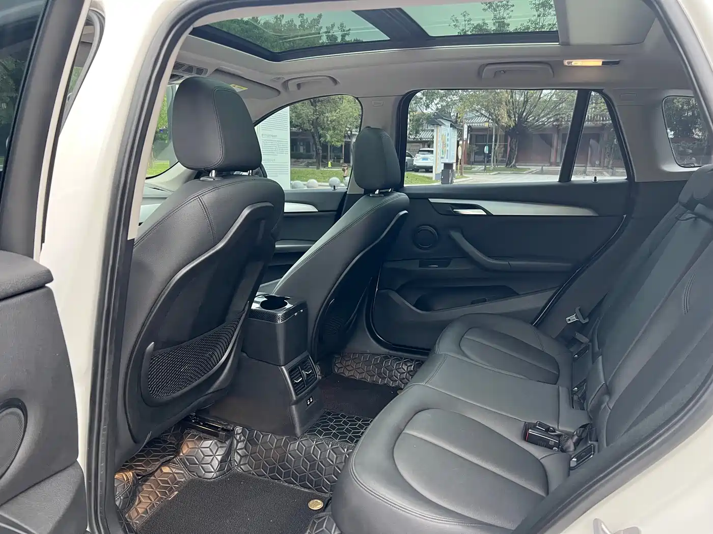 BMW X1 2019 sDrive20Li Leading Model фото 13