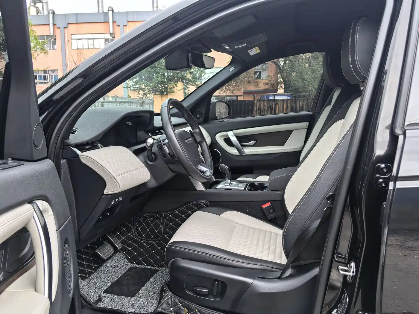 Land Rover Discovery Sport 2021 249PS R-Dynamic S Performance Edition фото 7