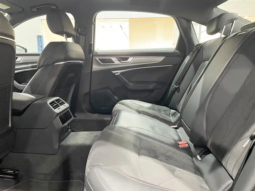 Audi A6L 2024 45 TFSI Premium Dynamic фото 8