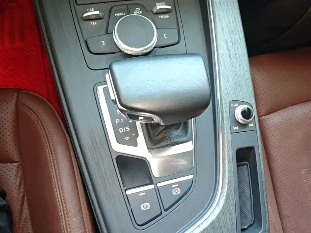 Audi A4L 2017 45 TFSI quattro Style Edition фото 14
