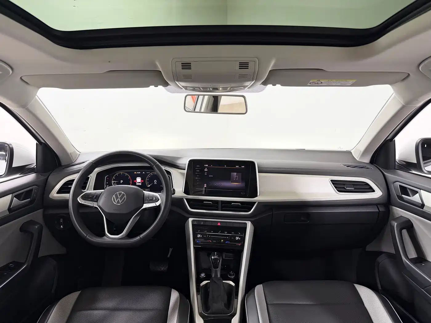 Volkswagen T-ROC 2023 280TSI DSG 2WD Time Edition фото 11