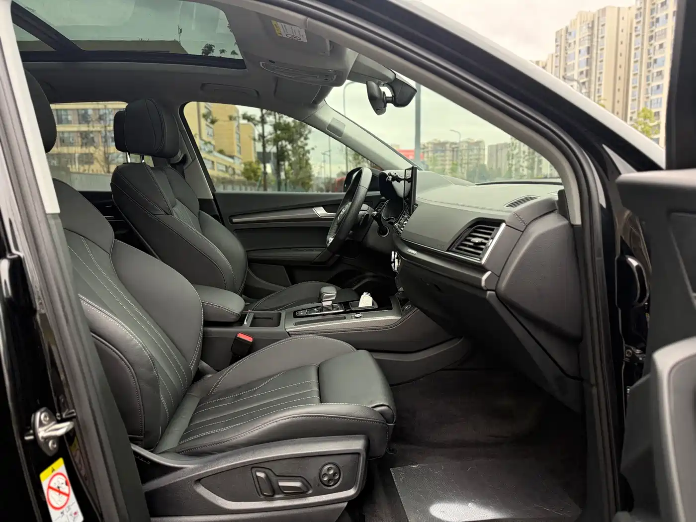 Audi Q5L 2022 Facelift 45T Luxury Dynamic фото 17