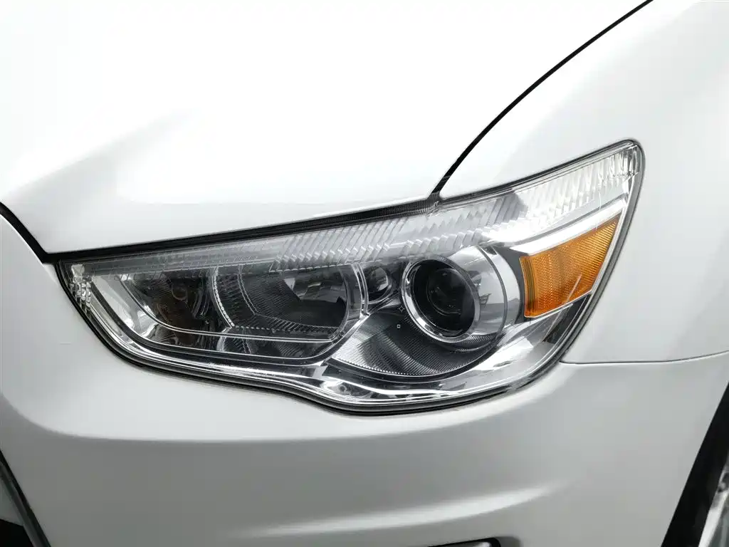 Mitsubishi ASX 2013 2.0L CVT 2WD Luxury фото 7