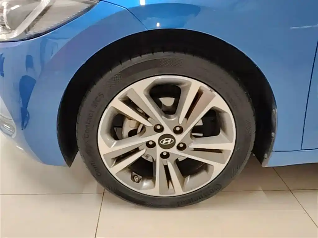 Hyundai Elantra 2016 Model 1.6L Automatic Smart Elite фото 23