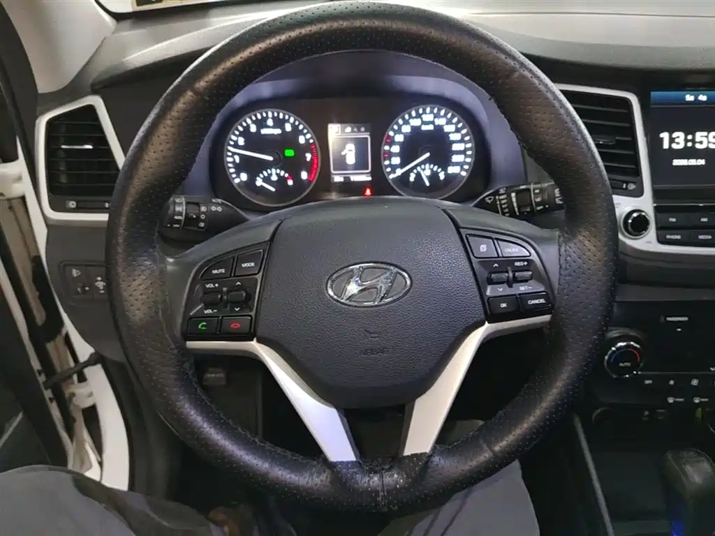 Hyundai Tucson 2015 1.6T Dual Clutch 2WD Smart фото 11