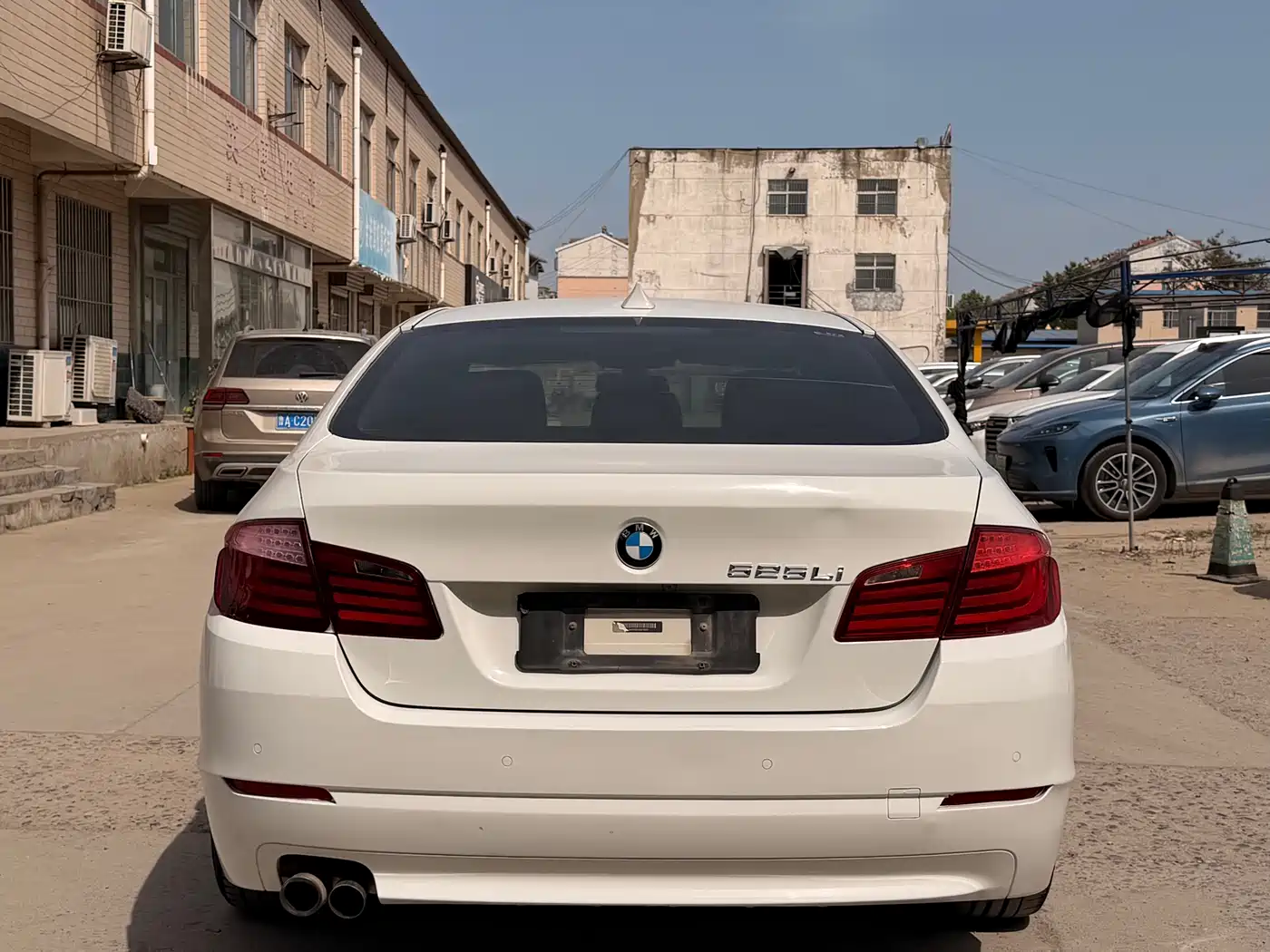 BMW 5 Series 2011 523Li Luxury фото 5