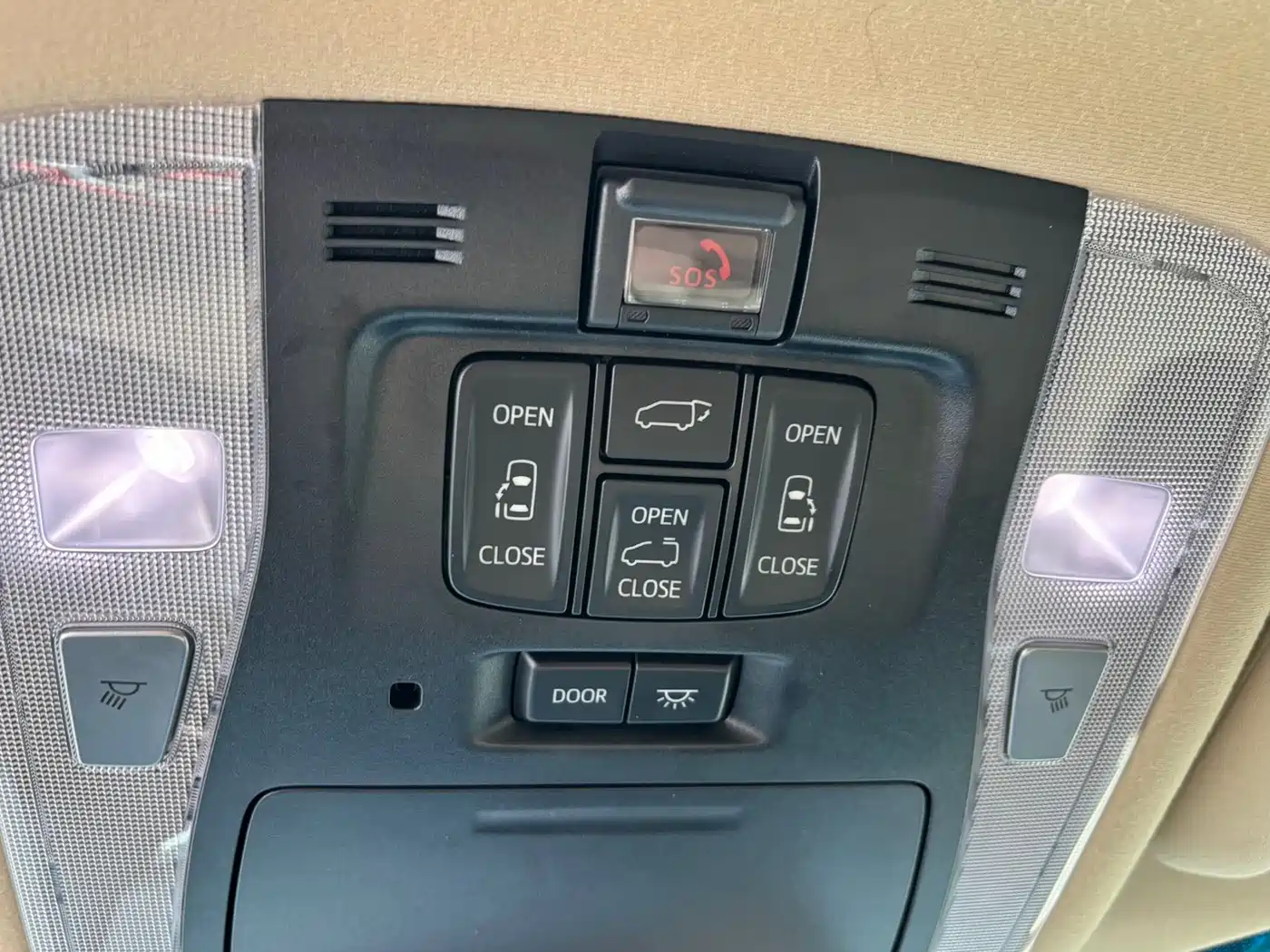 Toyota Vellfire 2023 Crown Hybrid 2.5L HV Premium фото 18